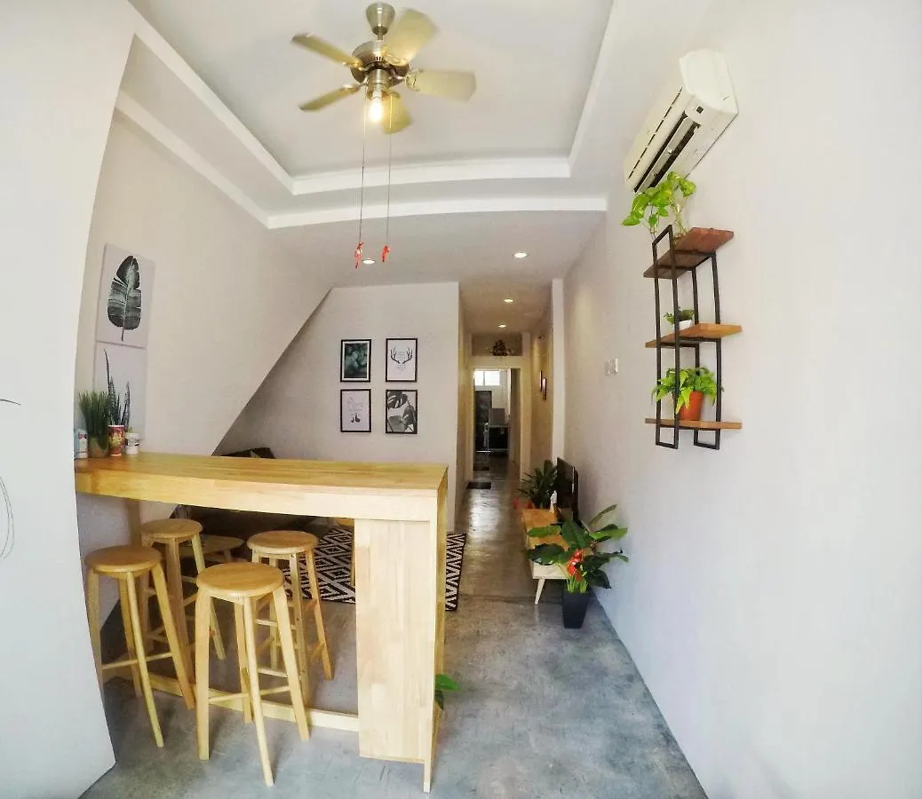 112 Granny Lodge 外婆家-Warmest Home In Georgetown 0*, George Town